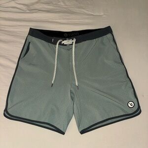 Vuori Men's Cruise Board Shorts 34